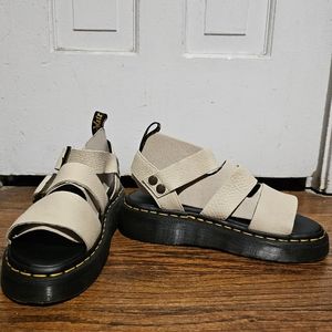 Dr. Martens Airwair Gryphon Qaud Sandals US 7